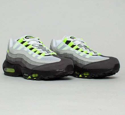 Обувки Air Max 95 OG Black Volt